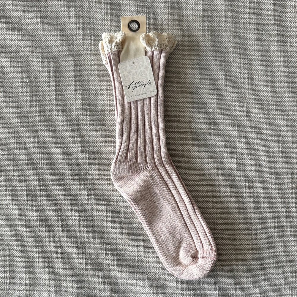 NWT Free People Pink/Rose Molly Washed Lace Ruffle Crew Socks